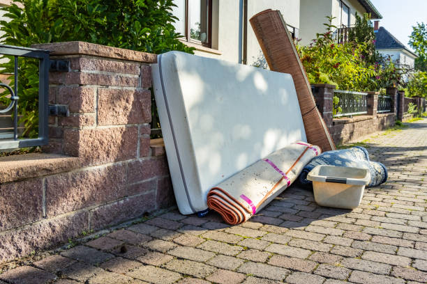 Best Construction Debris Removal  in Benton Heights, MI